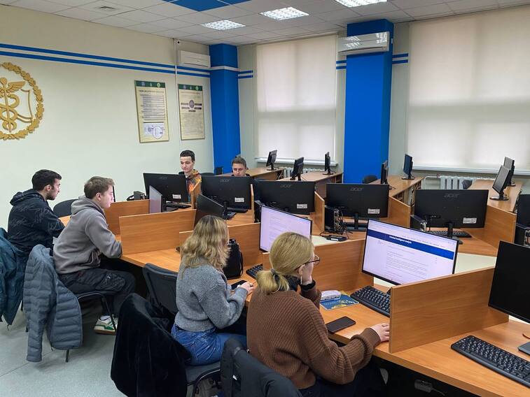 Робота з відкритими реєстрами та спеціалізованим програмним забезпеченням зі здобувачами вищої освіти першого (бакалаврського) рівня освітньої програми 
